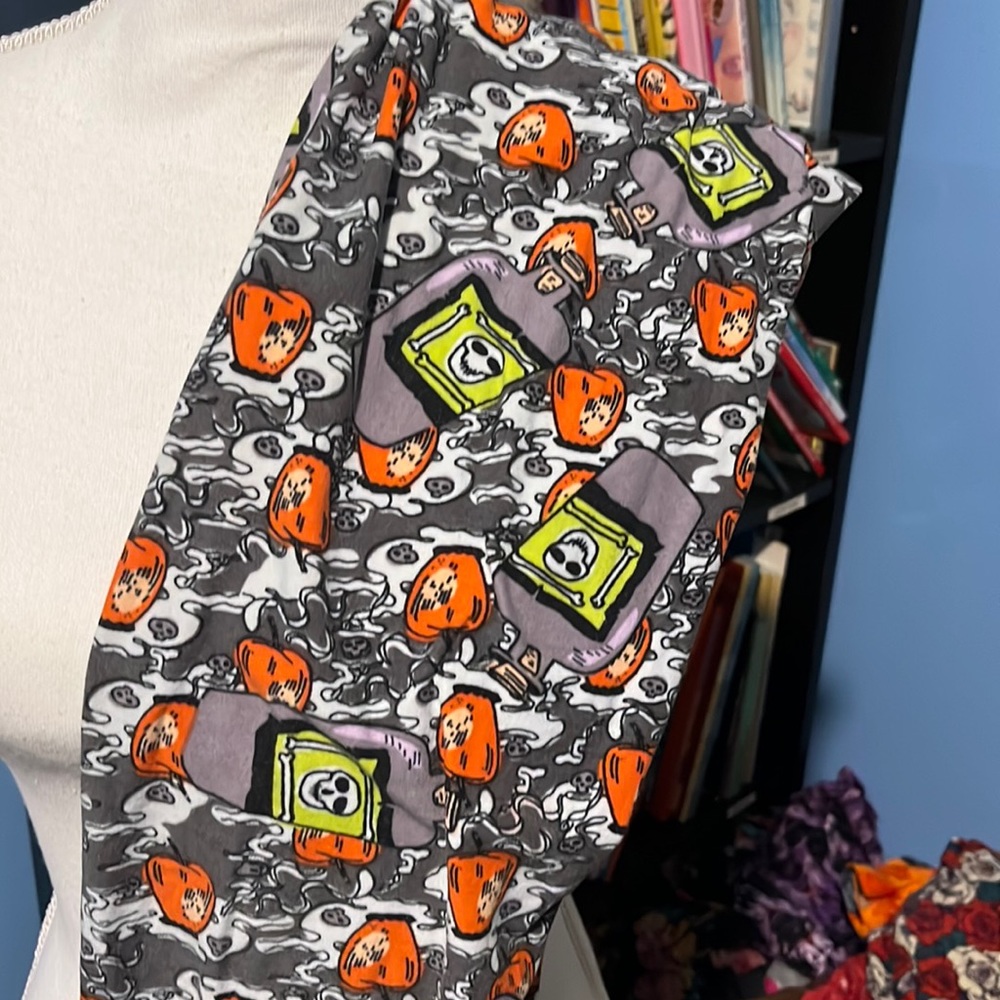 Lularoe Halloween Leggings: Poison Apples